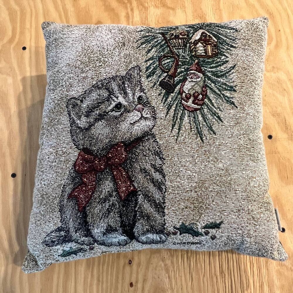 Riverdale Giordano Tapestry Pillow Cat, Christmas Tree, Ornaments Back Green VTG
